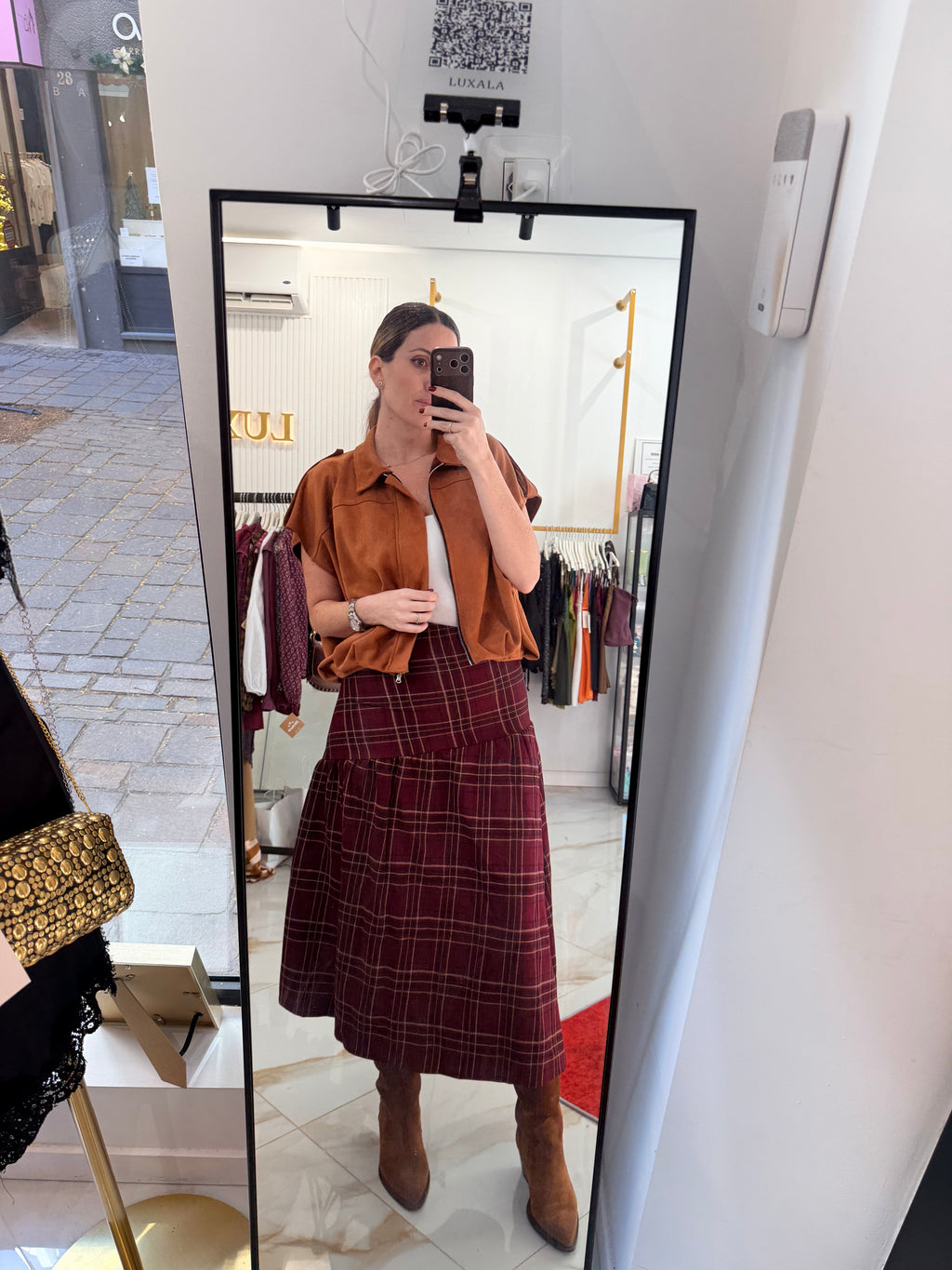 Falda Midi de Cuadros – Burdeos, Marrón y Gris Oscuro