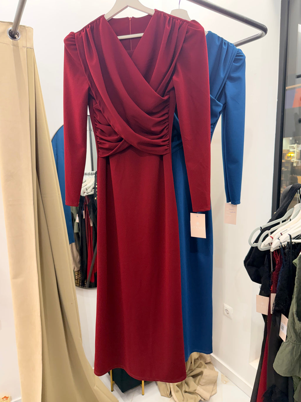 Vestido invitada drapeado de manga larga | Luxala Shop