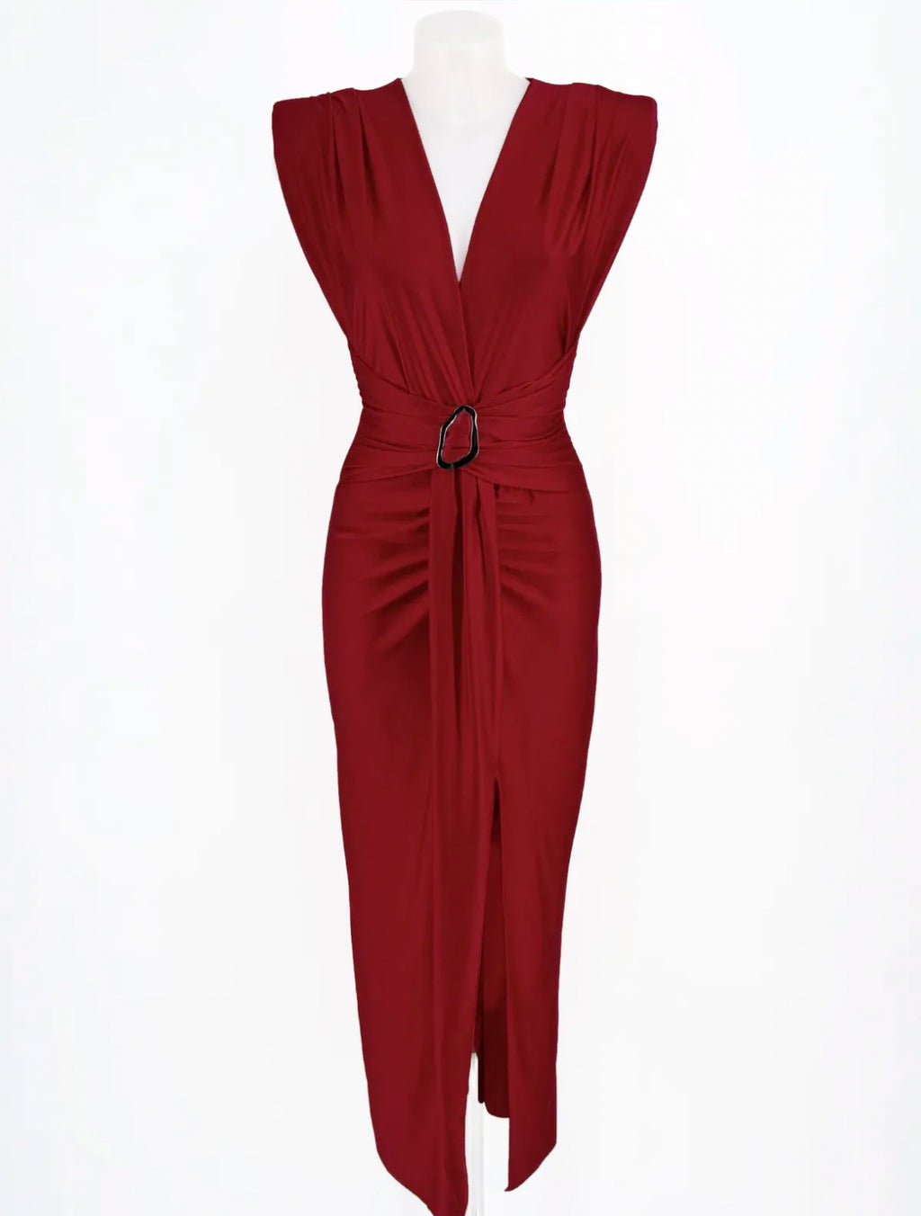 Vestido largo drapeado con hebilla – elegancia con carácter