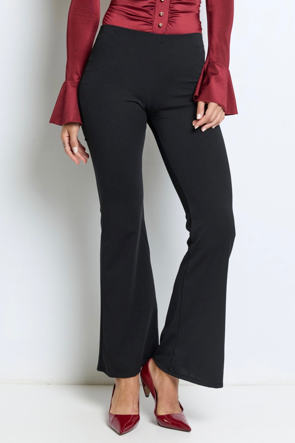 Pantalón Negro Elástico Acampanado