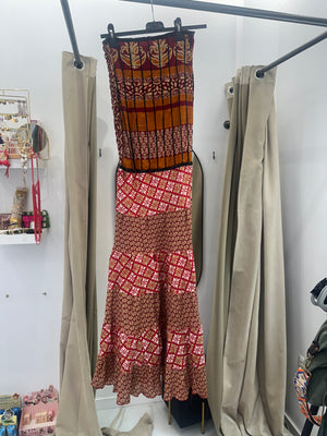 Vestido indio palabra de honor con nido de abeja en la espalda