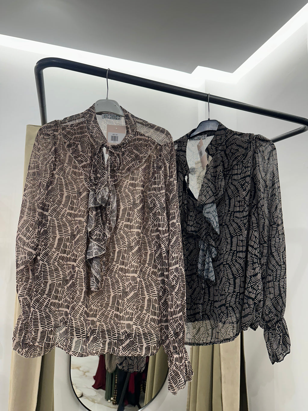 Blusa estampada con lazada y volantes | Luxala Shop