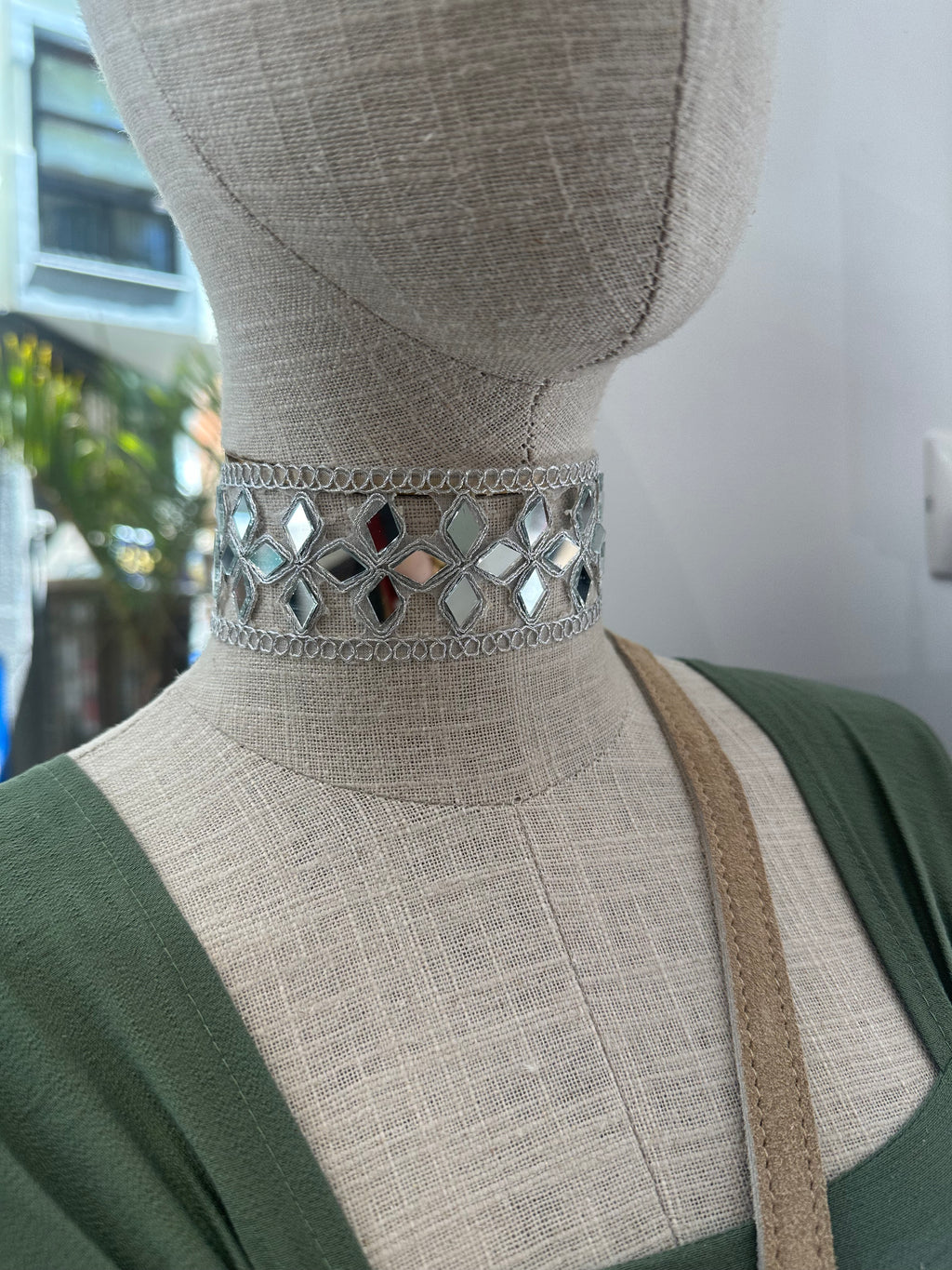 Choker Artesanal Boho con Espejos – Collar Étnico Ajustable