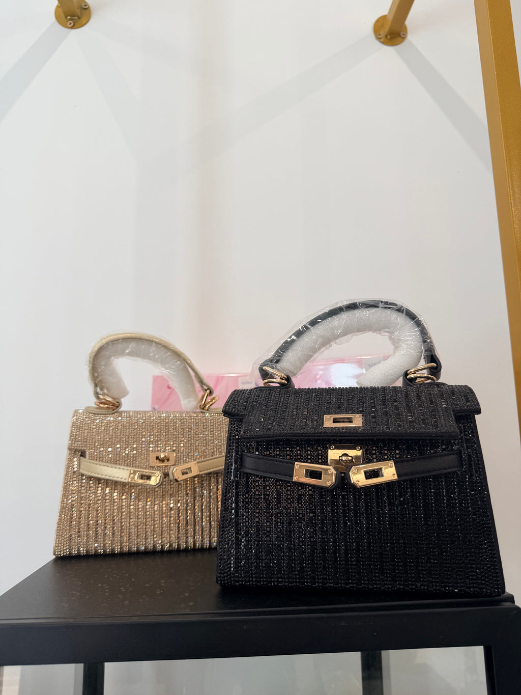 Bolso joya rígido con brillo – Disponible en dorado y negro