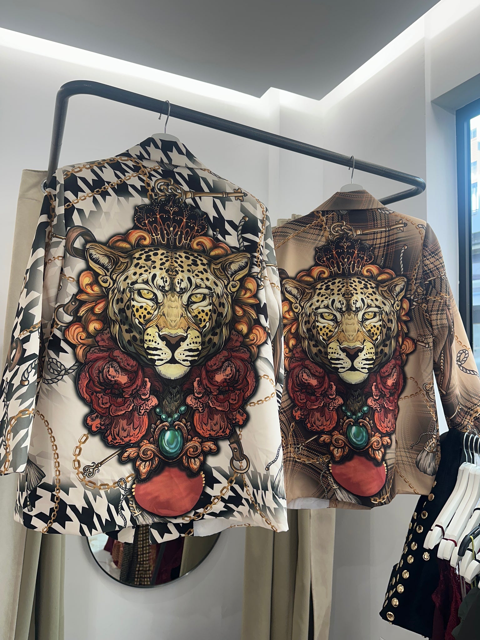 Americana estampada “Royal Jungle” – Disponible en dos combinaciones