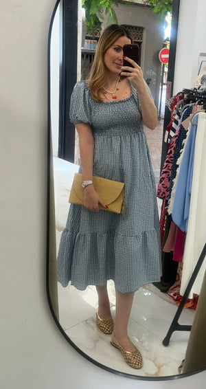Vestido midi cuadros vichy – escote nido de abeja y mangas abullonadas