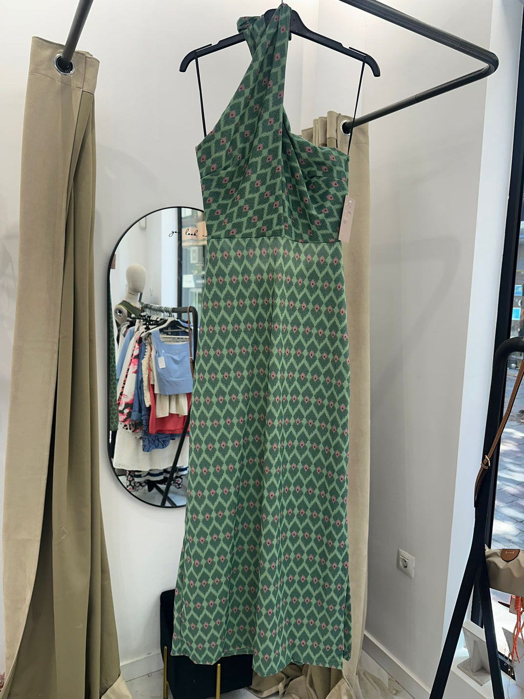 VESTIDO HALTER ESTAMPADO