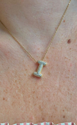 Collar Bubble Inicial – acero y cobre bañado en dorado ✨