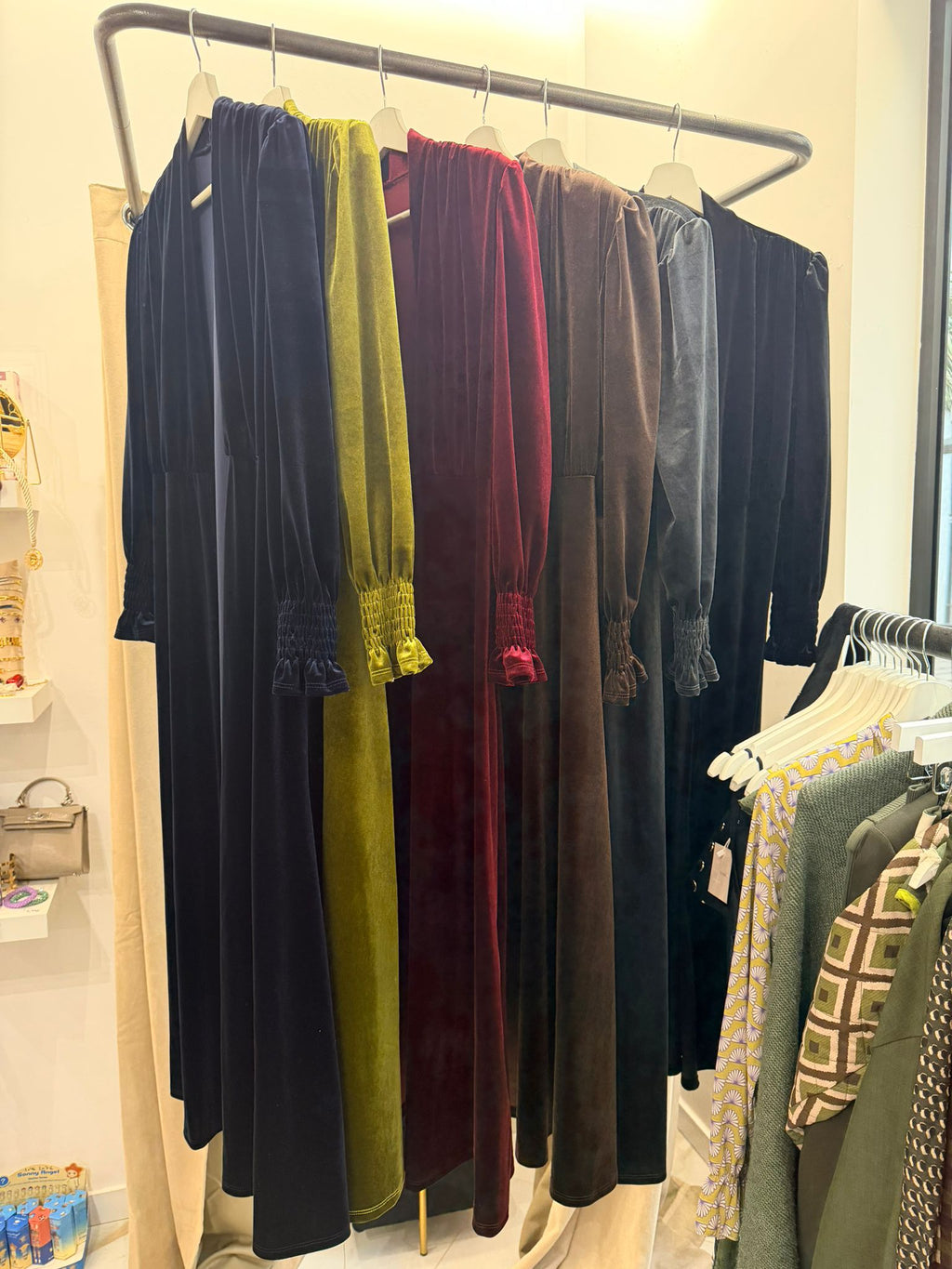 Levita larga de terciopelo – Disponible en 6 colores