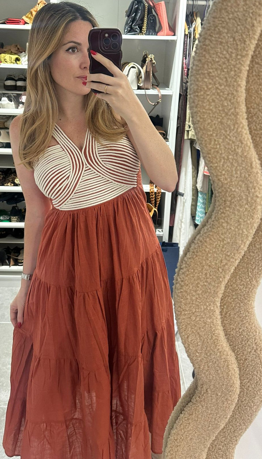 Vestido largo con escote trenzado – estilo boho chic