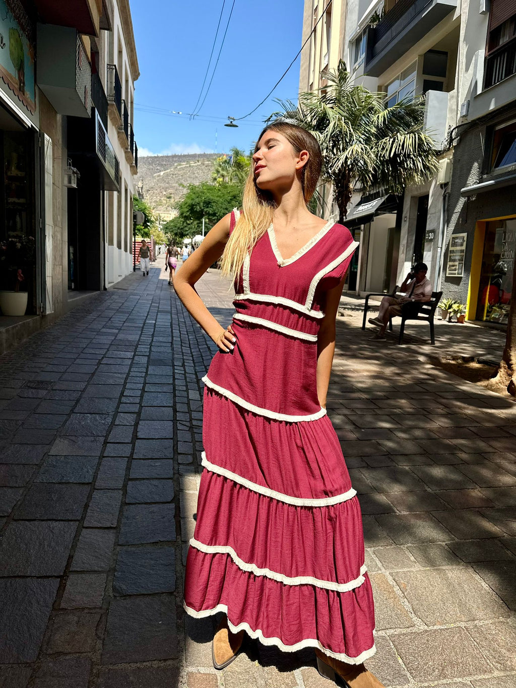Vestido largo con volantes – estilo mediterráneo con movimiento